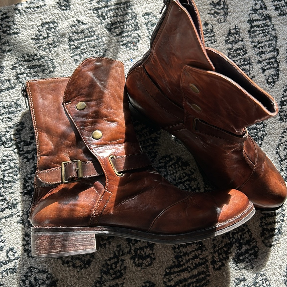 Everybody Leather Ankle Boot - image 6